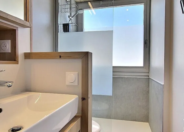 Renove Avec Balcon Et Wifi A Plagne Centre - Fr-1-455-169 *