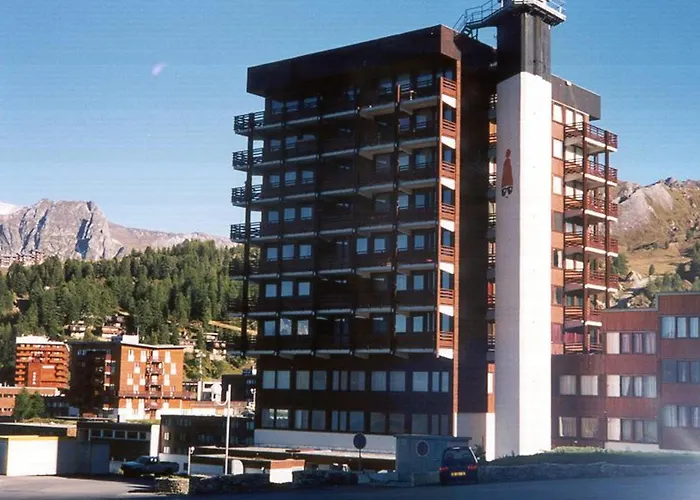 Renove Avec Balcon Et Wifi A Plagne Centre - Fr-1-455-169 Lägenhet